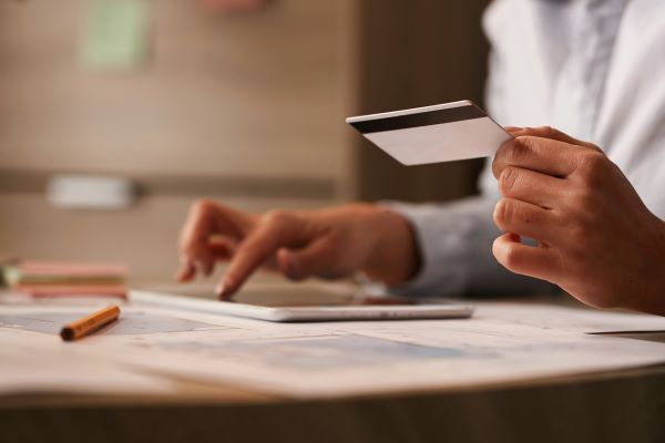 【弁護士解説】信用購入あっせんとは⑤‐包括信用購入あっせん（オンアス取引／オフアス取引）‐